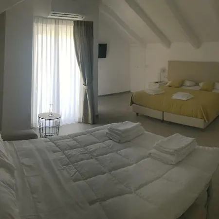 Donatella 4*