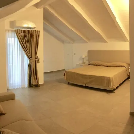 Donatella 4*