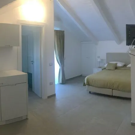 Donatella 4*